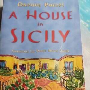 NWT A HOUSE IN SICILY BY DAPHNE  PHELPS